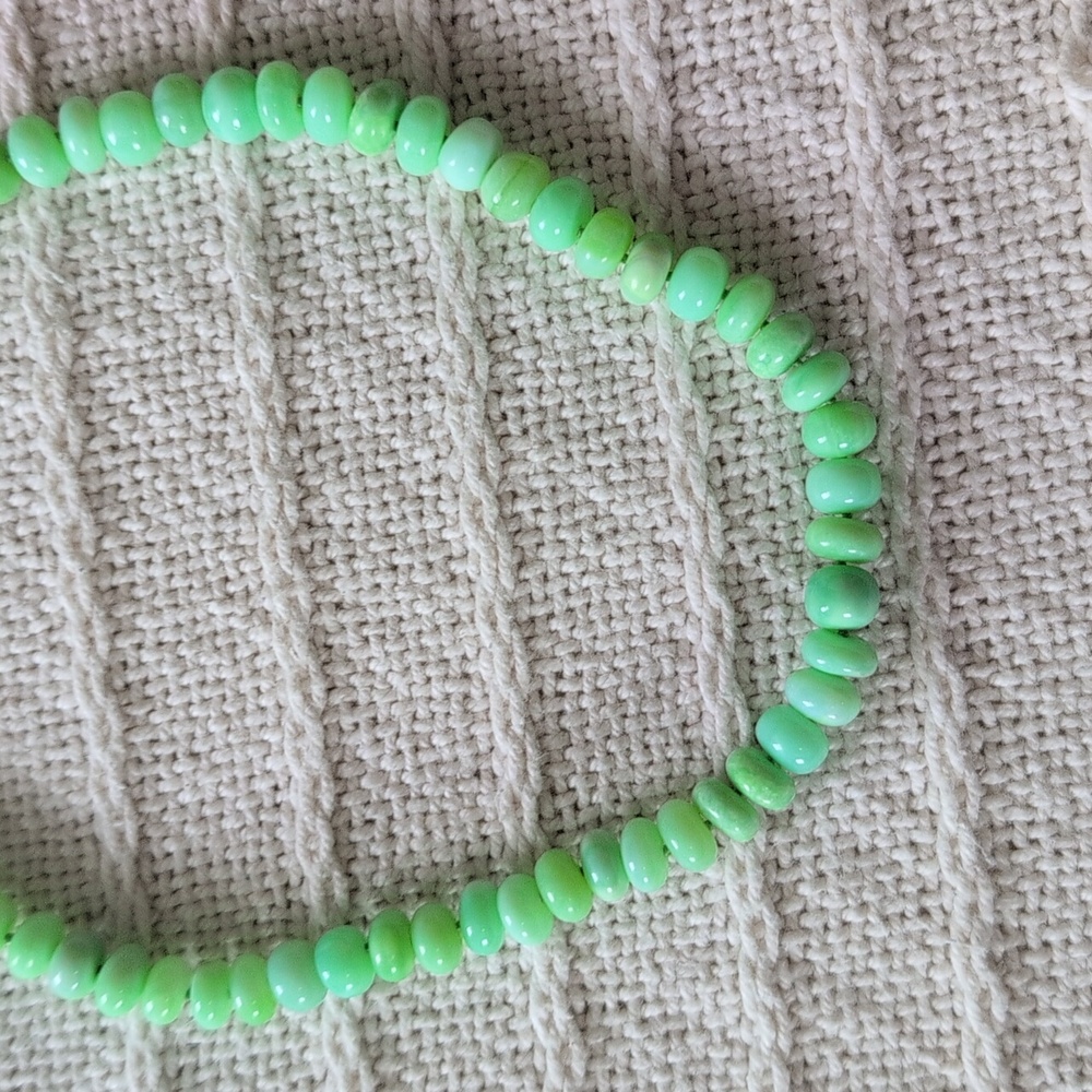 Anokhi Green Dyed Peruvian Opal Necklace - Picture 2 of 2
